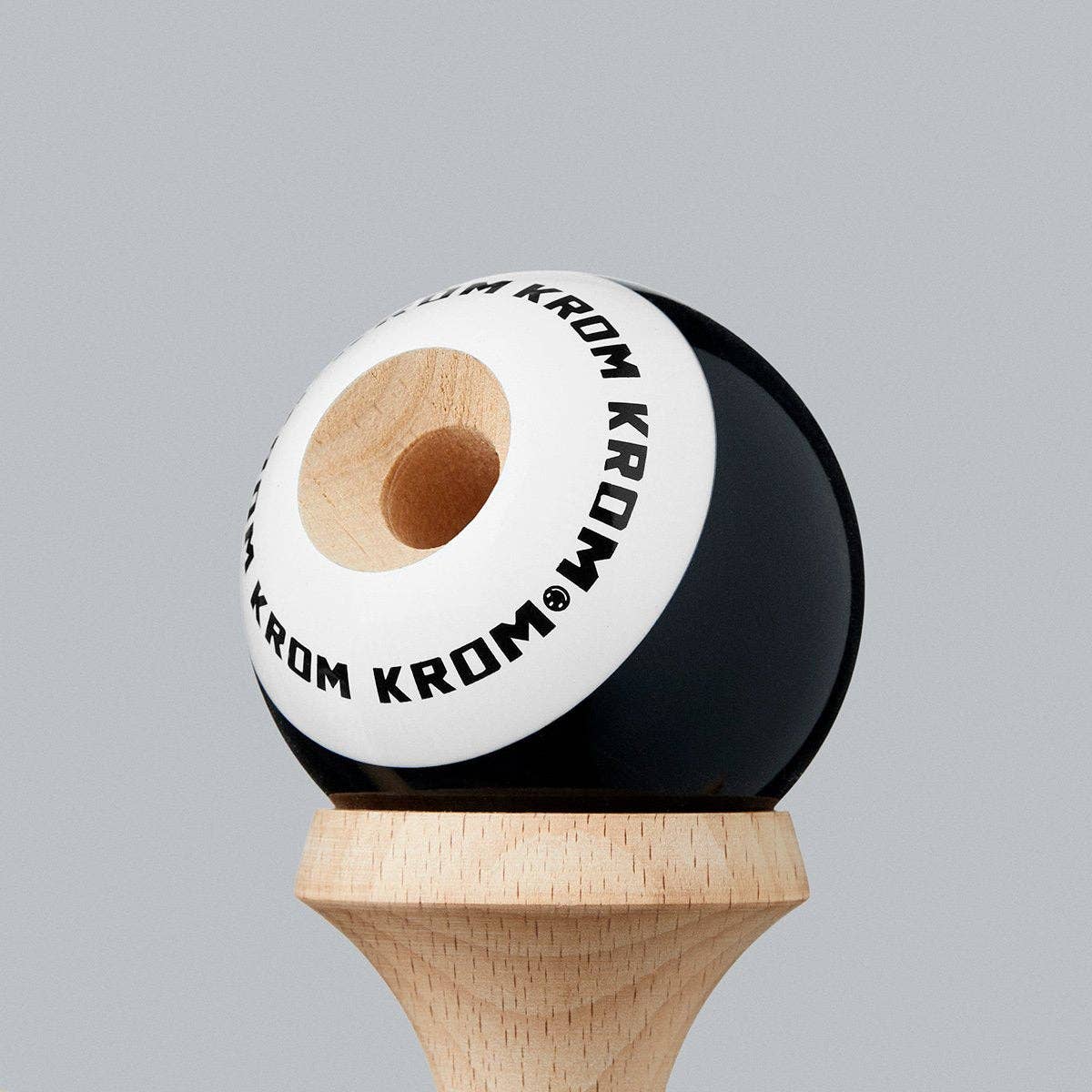 KROM · POP LOL BLACK · KENDAMA