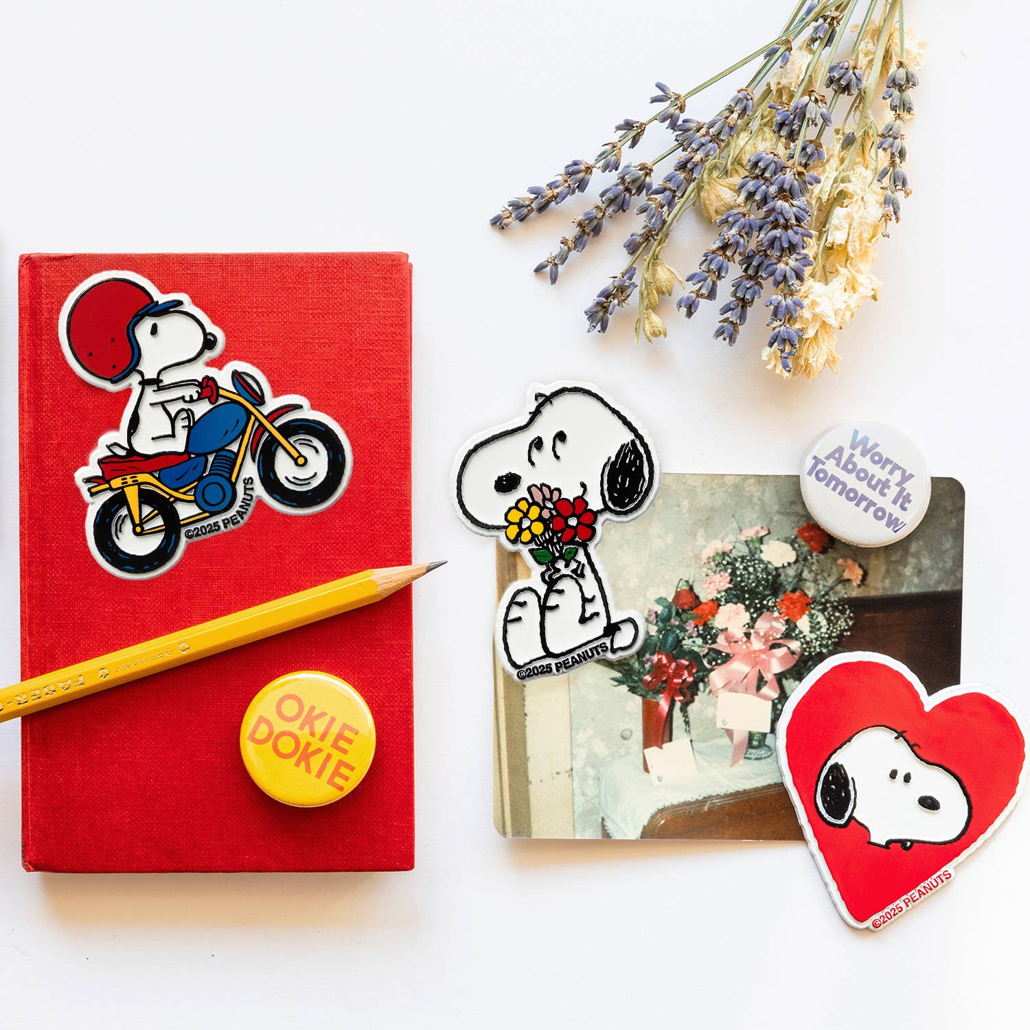 3P4 x Peanuts® - Snoopy Flower Bouquet Classic Fridge Magnet